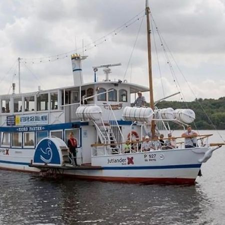 Idyllisk, Historisk Byhus Ved Fjorden I Mariager Екстериор снимка