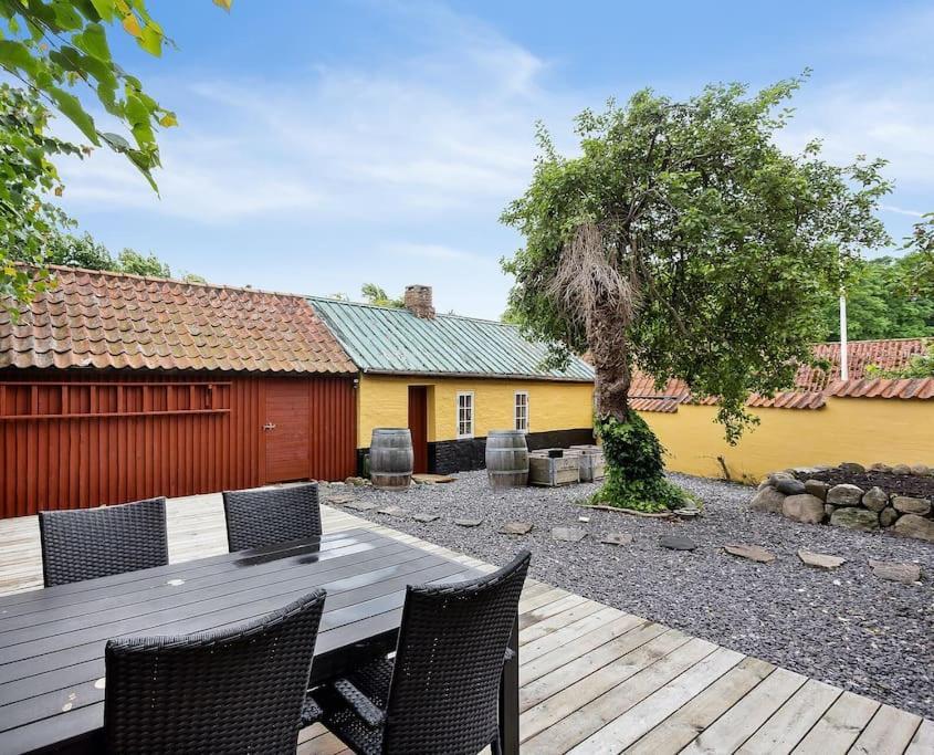 Idyllisk, Historisk Byhus Ved Fjorden I Mariager Екстериор снимка